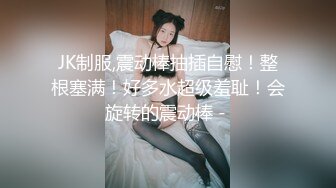 约了个风韵阿姨到卧室足交