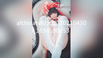 [MP4/ 1.03G] 妖艳人妻露脸激情4P伺候三个大鸡巴，肚兜情趣高跟诱惑享受三个大鸡巴的蹂躏爆草