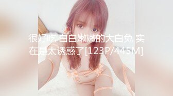 化妆间后入骚女友