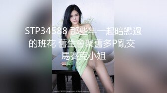 诱人的小少妇一个人在家发骚，尿尿都给狼友看，揉奶玩逼特写奶子比心，听狼友指挥撅着屁股自慰呻吟真的好骚