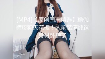 TWTP 游乐场女厕全景偷拍几个撅着屁股嘘嘘的高颜值美女3 (4)