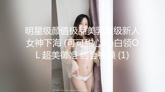 苗条绿衣妹子和小男友双人啪啪，后入抽插大屁股呻吟娇喘毛毛浓密特写，很是诱惑喜欢不要错过