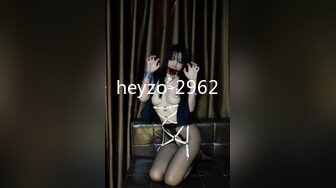 《顶级震撼秘极品骚婊》最新流出万狼求购OnlyFans地狱调教大咖【G王】付费解锁私拍~骚母G户外爬行露出啪啪双通 (4)