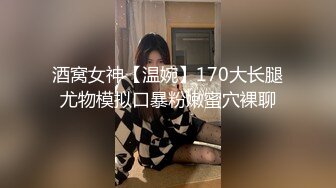 -漂亮美女3P 衣服脱了 一个一个来 绿帽男友让工友排队在卫生间尝鲜女友的小骚逼 撅着屁屁操